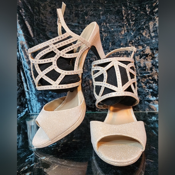 My First Listing! Nude Glimmer Heels - Picture 5 of 6